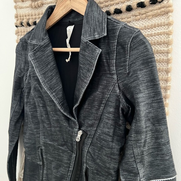 Lululemon Athletica Charcoal Gray Blazer - Picture 3 of 10